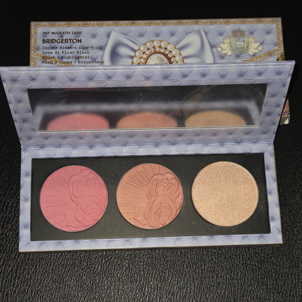 Pat McGrath x Bridgerton Divine Blush &   Glow Trio: Love at First Blush